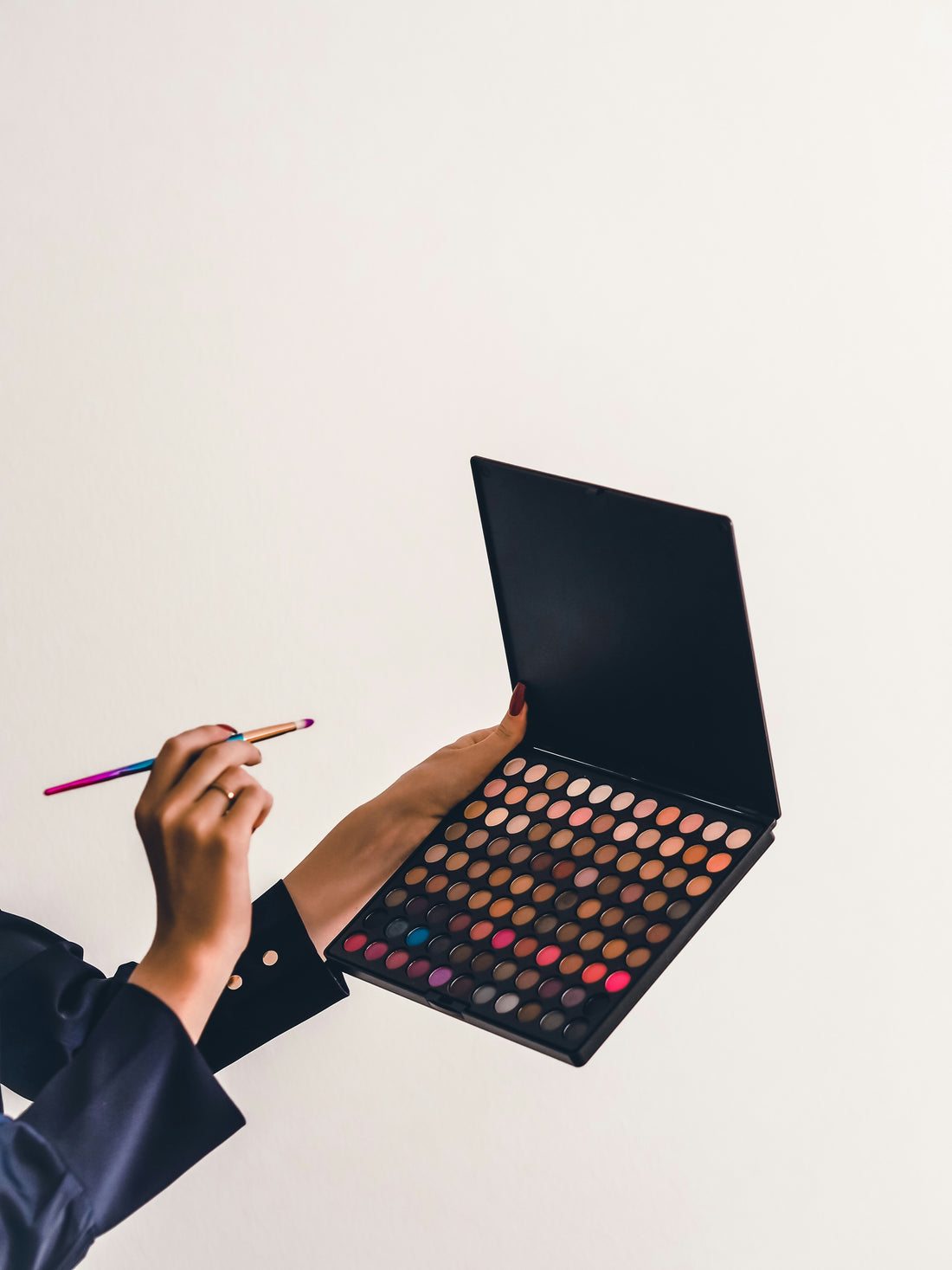 Descubre los Secretos de la Belleza: Consejos de Maquillaje para Latinas