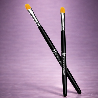 FLAT CORRECTION BRUSH – PRECISION AND VERSATILITY IN EVERY STROKE PROFESSIONAL MAKEUP TOOL