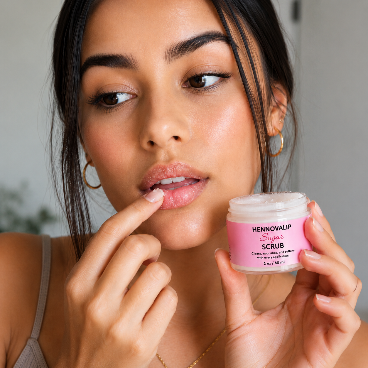 HENNOVALIP SUGAR SCRUB 2oz /60ml