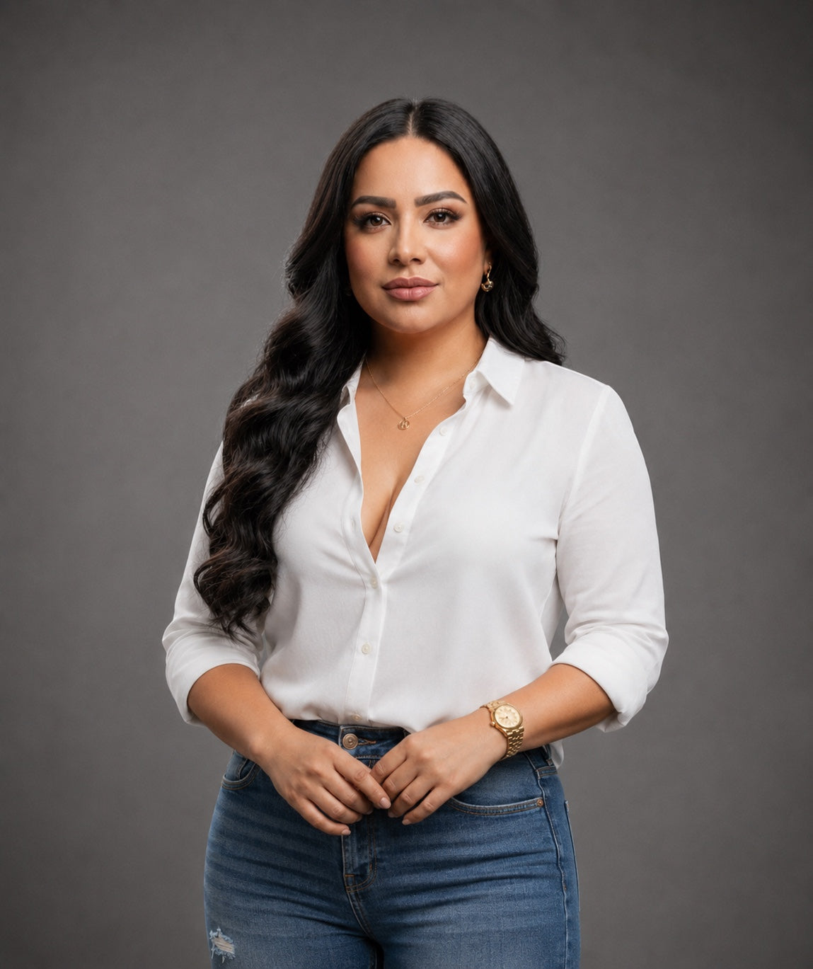 Ely MUA, fundadora de Elymua Beauty y HennovaBrows